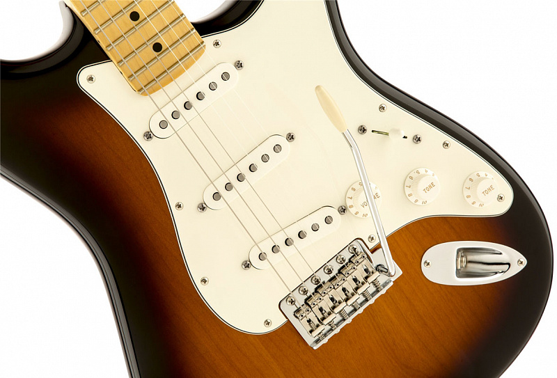 FENDER American Special Stratocaster®, Maple Fingerboard, 2-Color Sunburst в магазине Music-Hummer