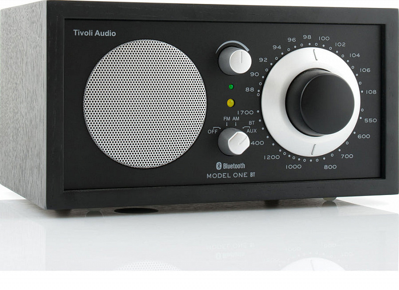 Радиоприемник Tivoli Model One BT Black/Black/Silver в магазине Music-Hummer