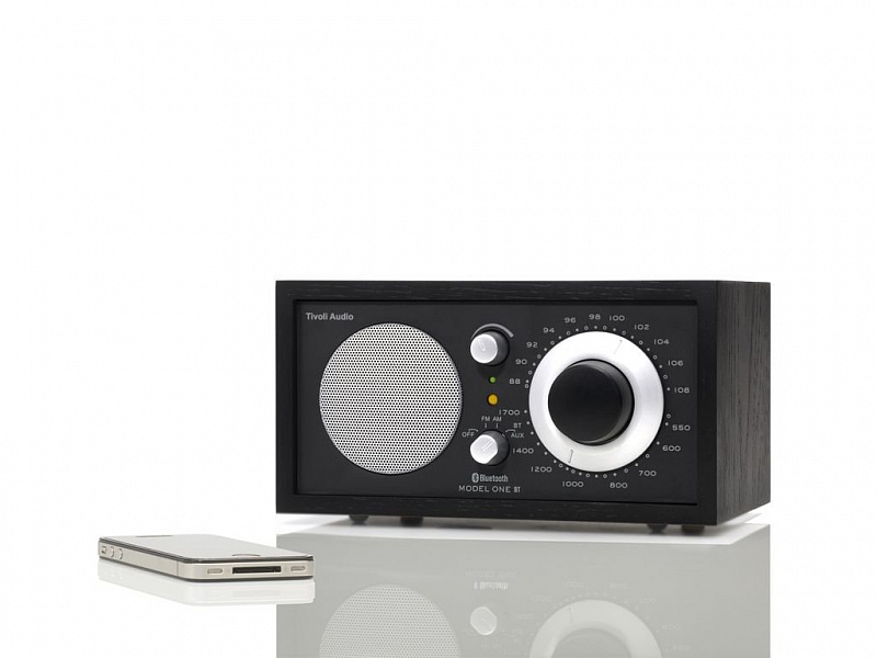 Радиоприемник Tivoli Model One BT Black/Black/Silver в магазине Music-Hummer