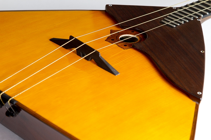 Фото ПКМИ фонда П.И.Чайковского Балалайка Альт (Категория Высшая)