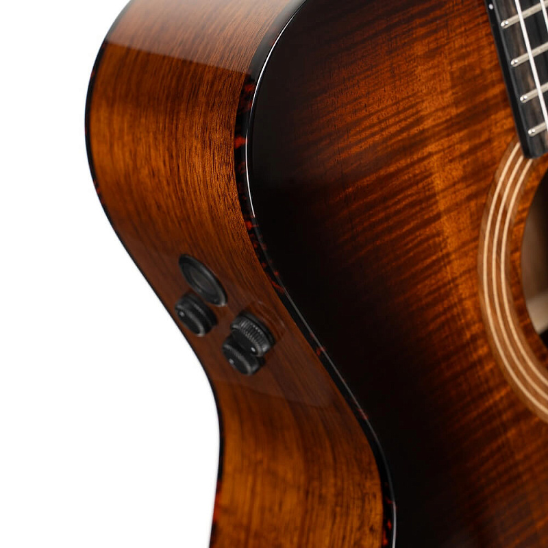 Фото Электроакустическая гитара Cort LUXE-NYLON-II-WCASE-BKB Frank Gambale Series, коричнево-чёрный берст