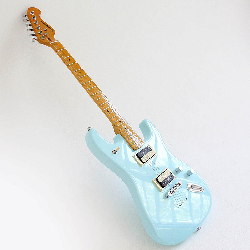 Фото Электрогитара Kononykheen Guitars BREED-54-BL, голубая