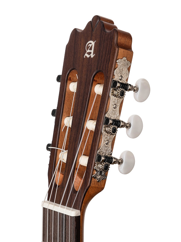 Классическая гитара Alhambra 7.830 Open Pore 3OP  в магазине Music-Hummer