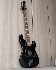 Бас-гитара Kononykheen Guitars BREED-55-bass, чёрная
