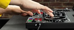 DJ-контроллер NUMARK PARTYMIX LIVE в комплекте ПО Serato