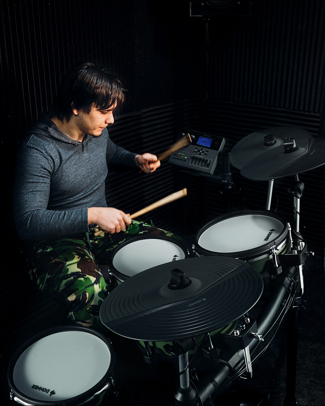 Электронная ударная установка DONNER DED-500 Professional Digital Drum Kits в магазине Music-Hummer