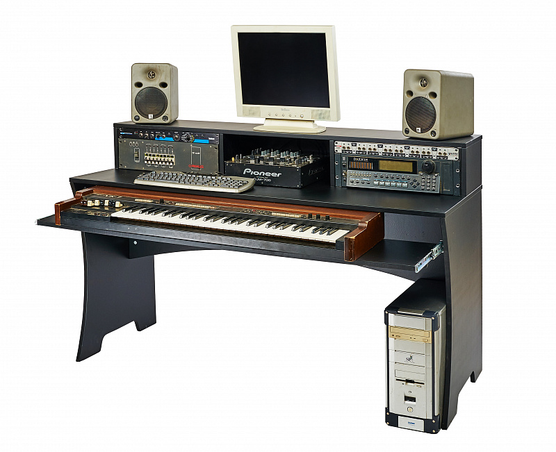 Стол студии звукозаписи muz s-4 в магазине Music-Hummer